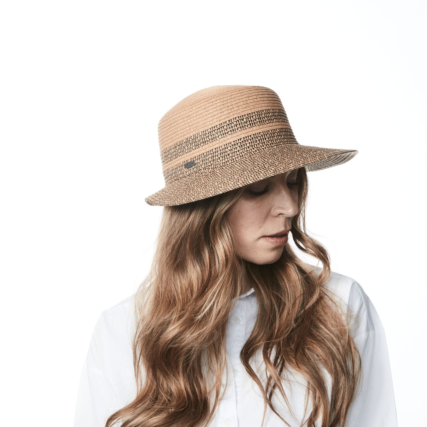 CAYLEE - LARGE CAP BICOLOR WITH STRAW DETAIL