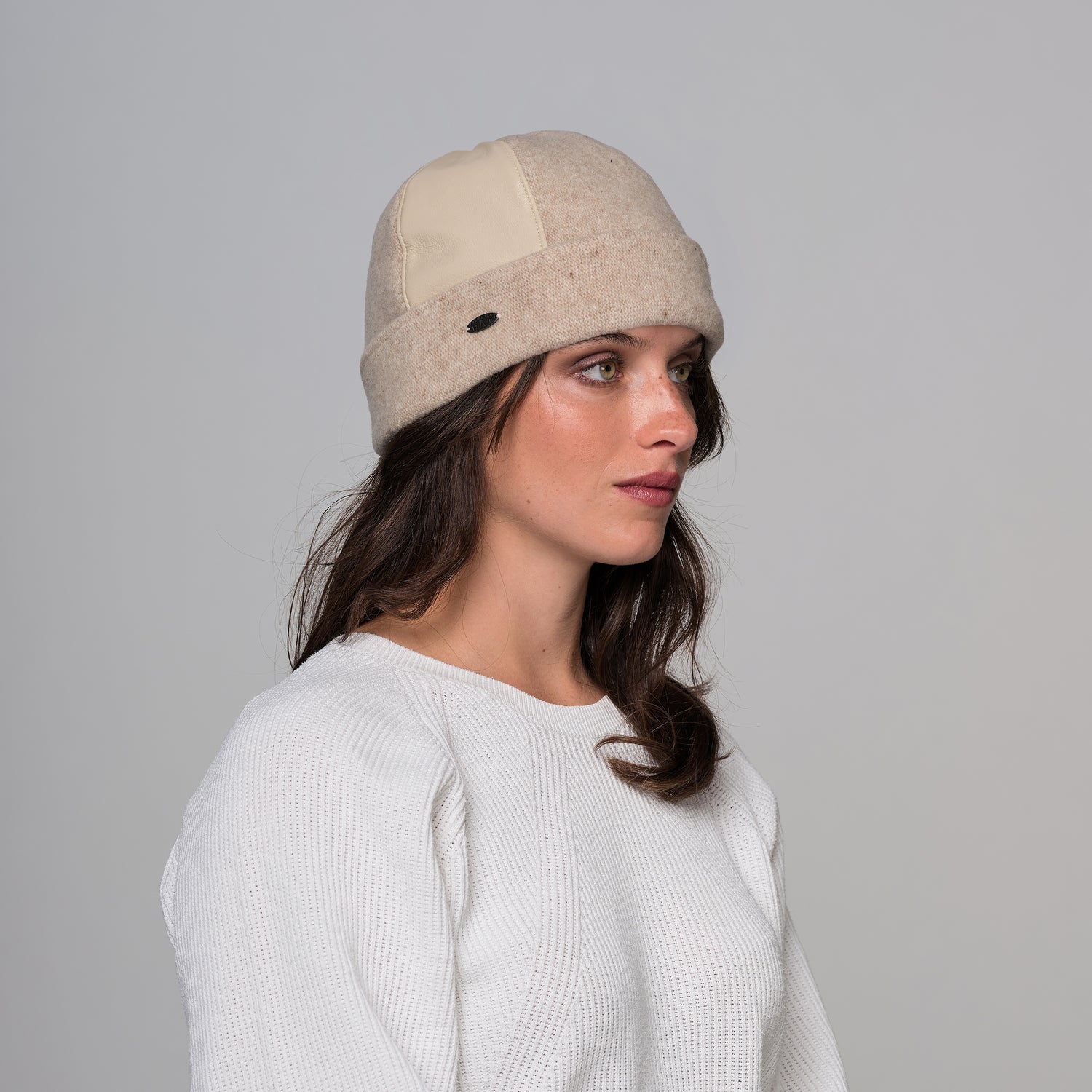 ARLI - ORMOS AND LEATHER BEANIE